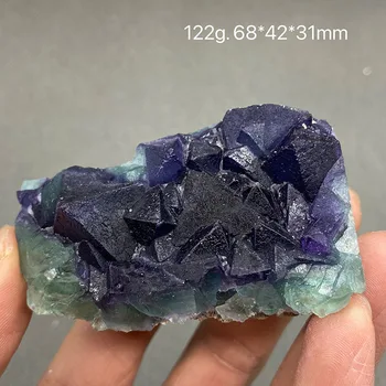 Prírodné fialová vystúpil fluorite klastra minerálnych vzoriek Gem úrovni Kamene a kryštály