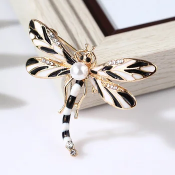 Hot Predaj Crystal Imitácie Perál Dragonfly Brošne Lady Vintage Zvierat Pin Očarujúce Šperky, 5 Farby K Dispozícii Šatku Darček